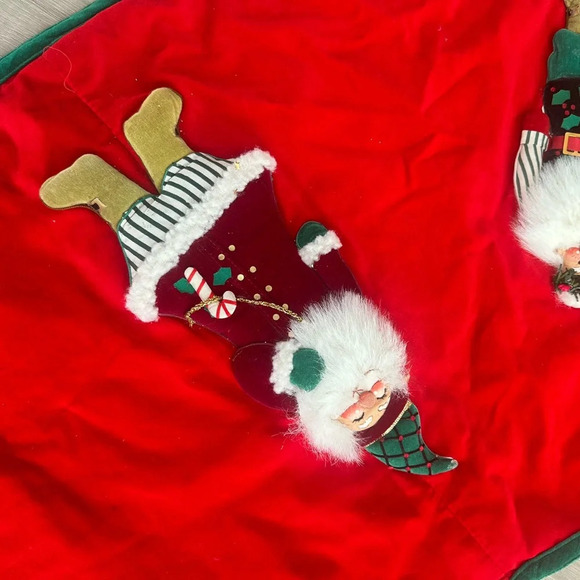 Vintage Potpourri Press vintage Santa Tree Skirt - Picture 4 of 10